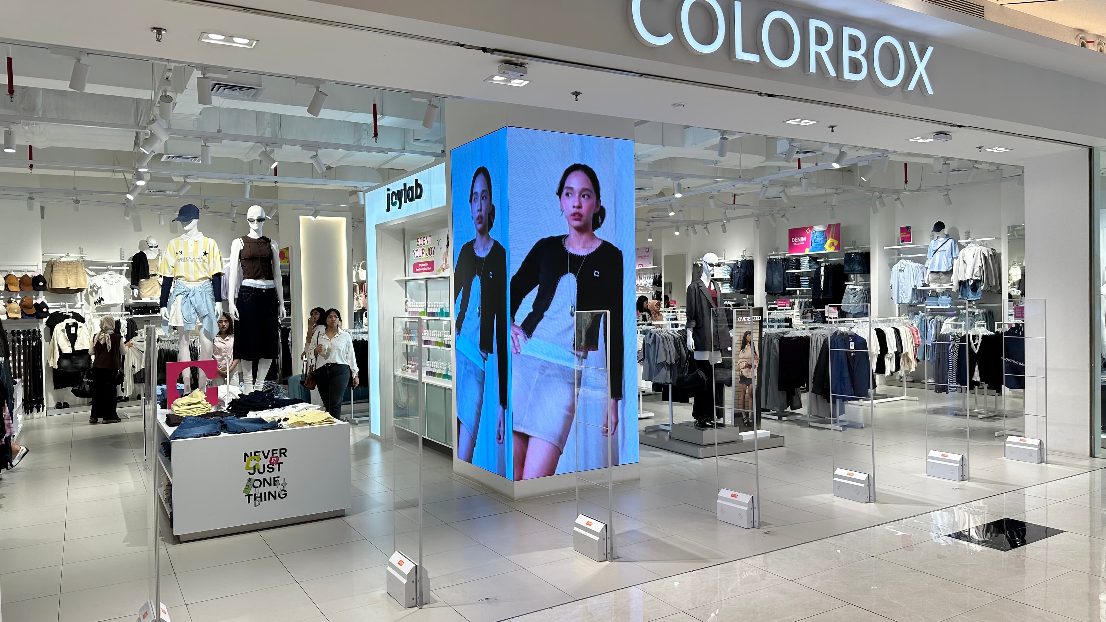 Flat LED Videotron & acrylic alarm gate (EAS) for COLORBOX at Pakuwon Mall Bekasi, Jawa Barat